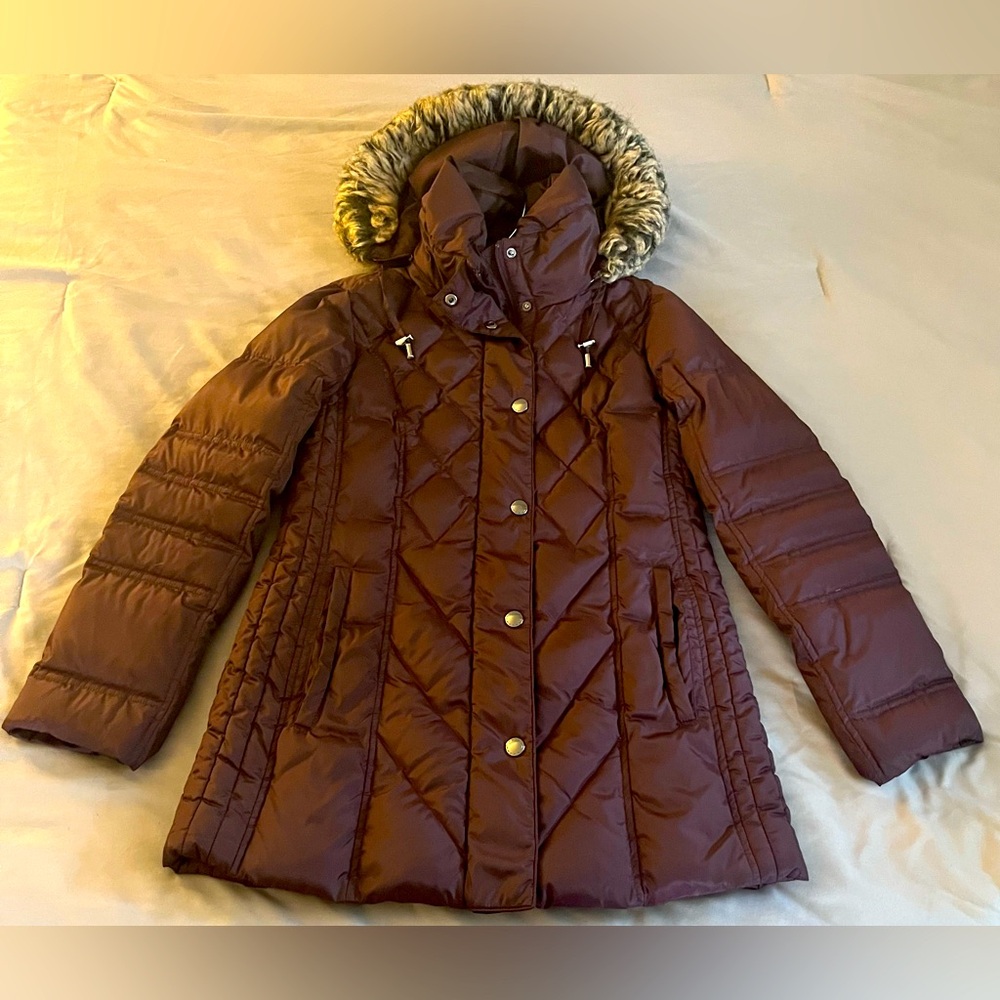 LONDON FOG Women's Diamond Quilted Down Coat. Color: Burgundy. Size: Small. - Picture 5 of 12